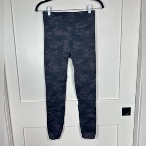 SPANX Black Camo Look at Me Now Women’s Medium Seamless Compression Leggings